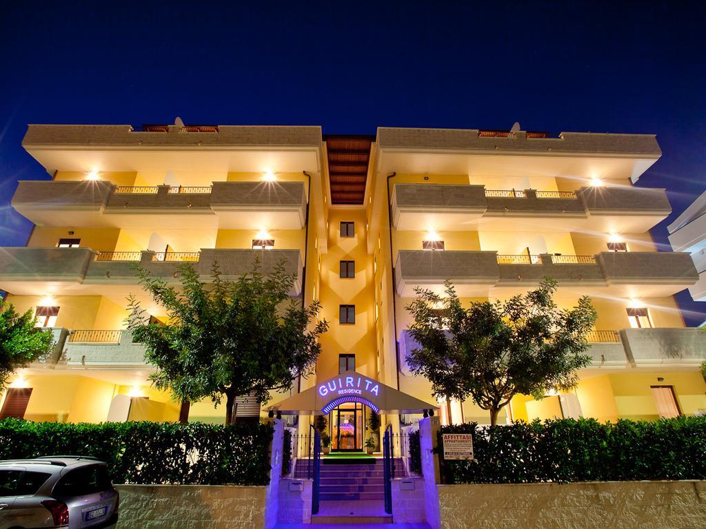 Residence La Guirita Tortoreto ภายนอก รูปภาพ